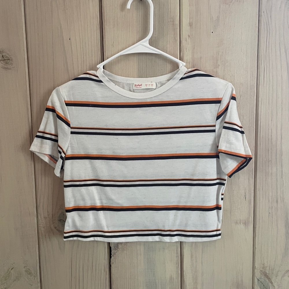 White yellow and black striped crop